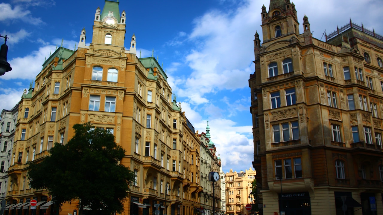 Czech Jewish History Tour – Prague, Terezín & Beyond
